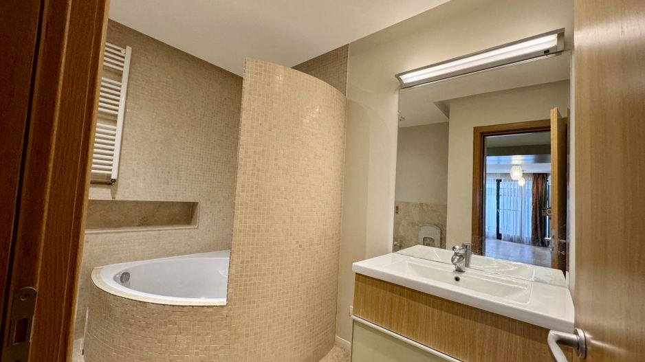 Apartament la parter,lux,spatios+terasa aflat in Aviatiei-Baneasa - Poză 13