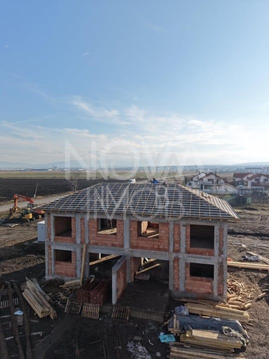 Casa tip duplex 5 camere, 215 mp gradina - Sura Mica - Poză 9