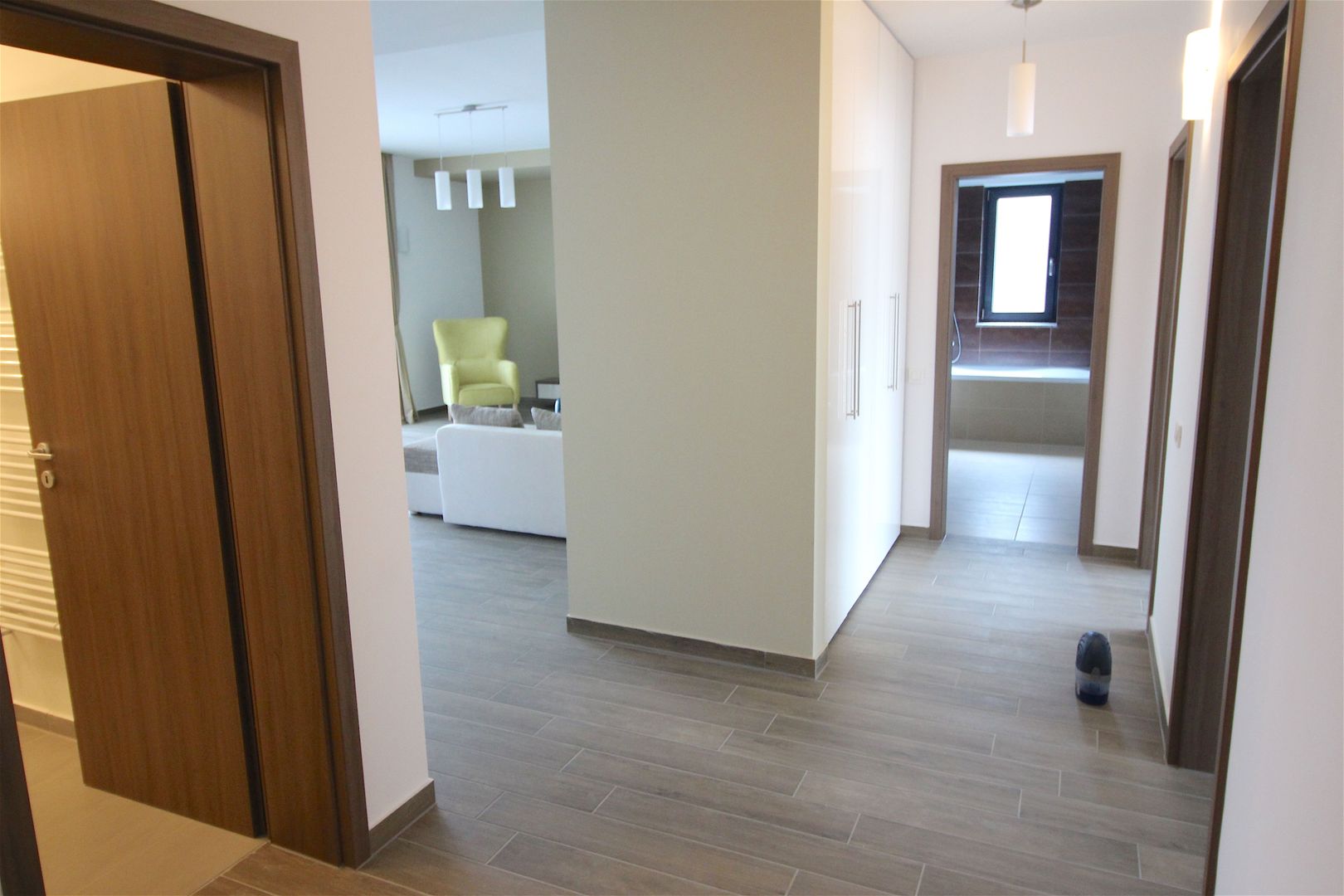 Apartament cu 3 camere de închiriat în zona Nord - Poză 17