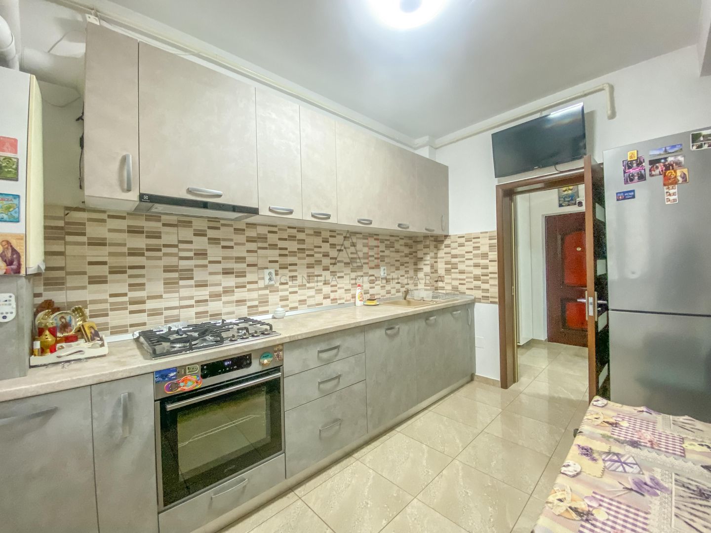 3 camere I Loc Parcare I 2 bai - Poză 4