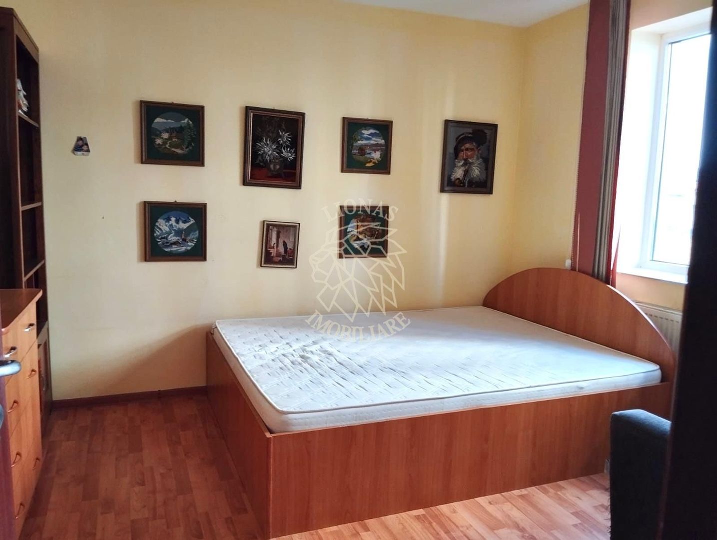 Apartament 90 mp+2 balcoane-etaj 1-curte, parcare-C. Moldovei - Poză 4