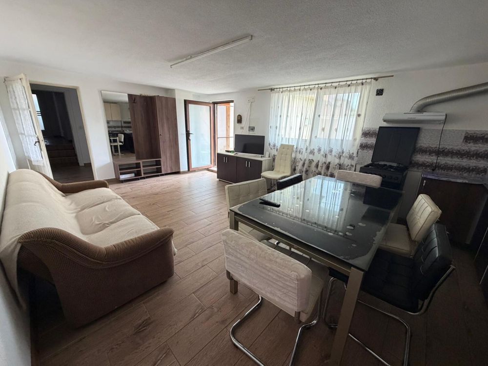 Închiriez casă individuală spațioasă 5 camere ( 200mp ) compusă din 2 apartamente cu intrare separată - Poză 6
