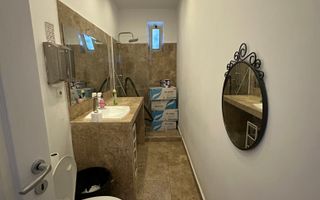 Casă renovată și consolidată, ideală pentru birouri sau activități comerciale - Poză 11