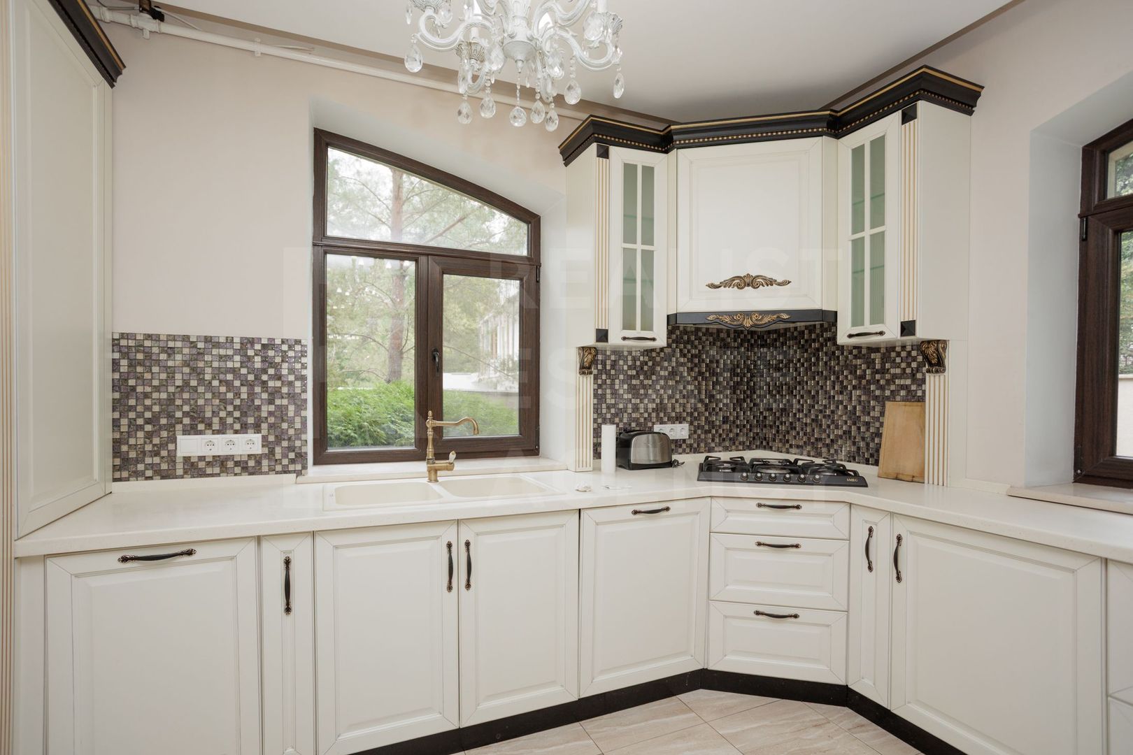 Chirie , casă 180 mp + 6 ari, str. Ghidighici, Buiucani - Poză 5