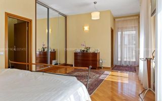 Apartament in vila Capitale plus Demisol - Poză 12