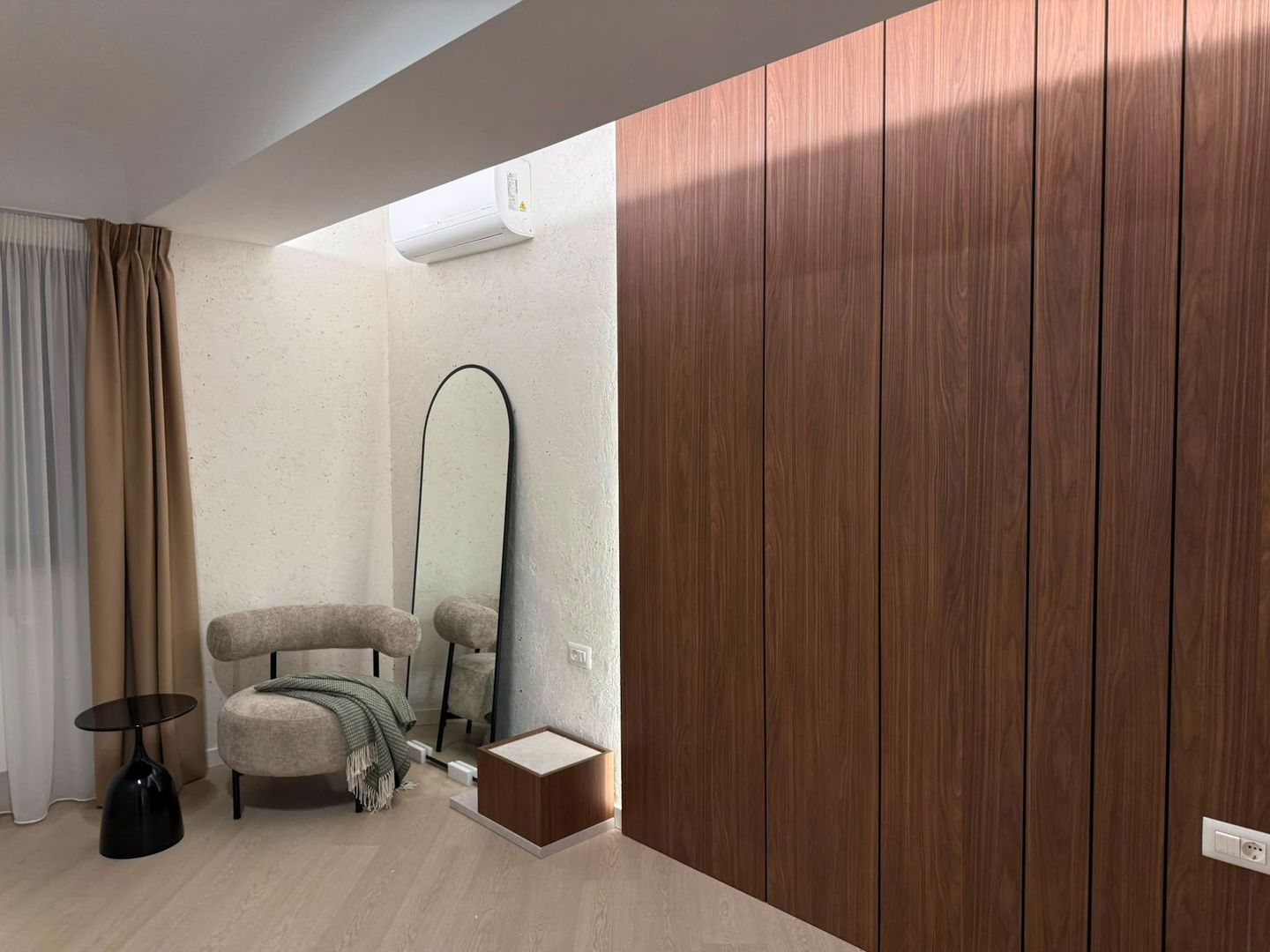 Chirie I Apartament cu 3 camere | Cortina | 79 mp utili | Parcare - Poză 8