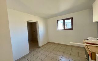 CASA + TEREN 3100 MP | Sat| Casă renovată | Utilități | Curt - Poză 12