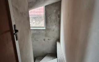 Pensiune de vânzare în Rânca – oportunitate rară lângă pârtia M1 - Poză 21