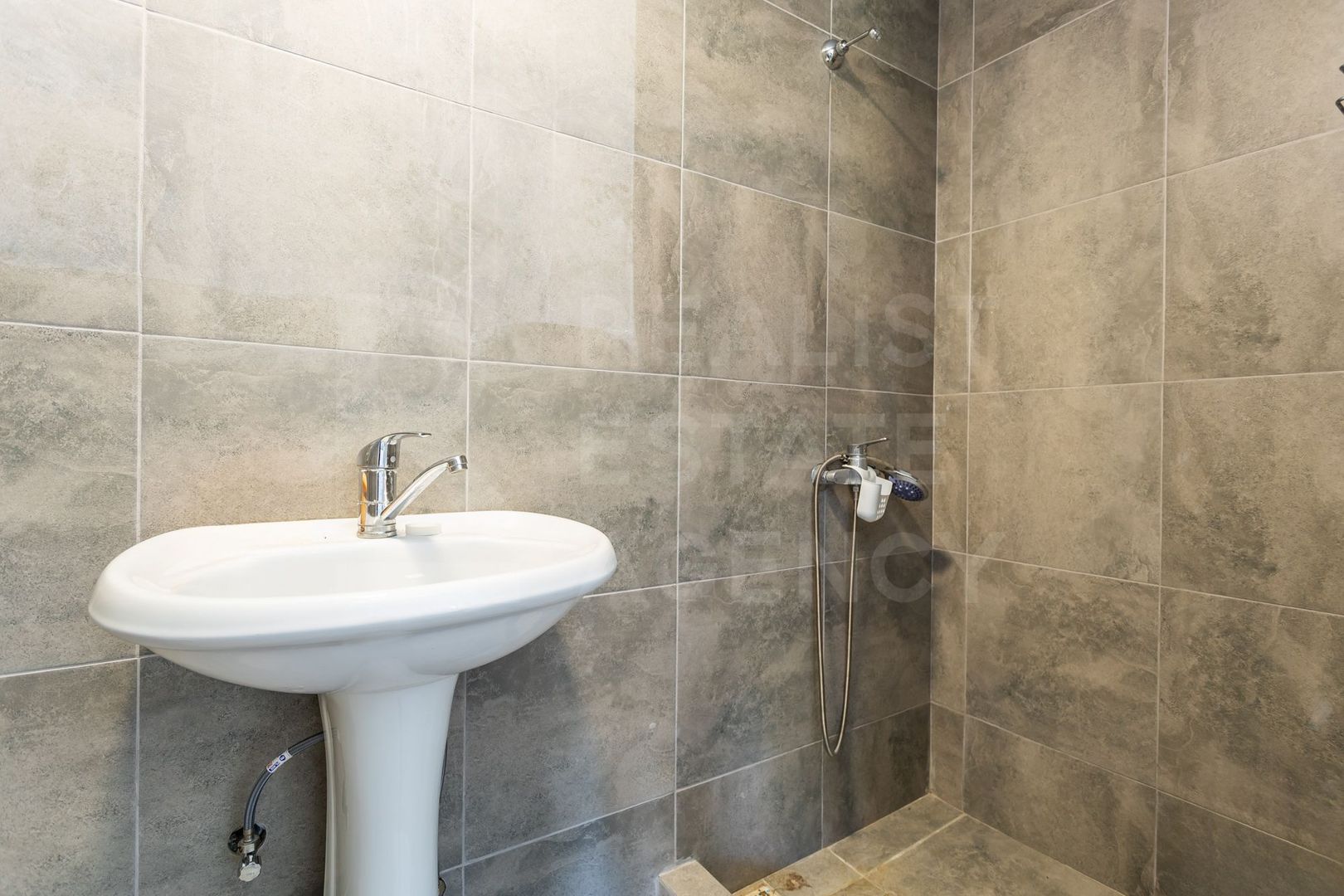 Vânzare, casă, 2 nivele, 122 mp, strada I.P. Izvoraș, Criuleni - Poză 29