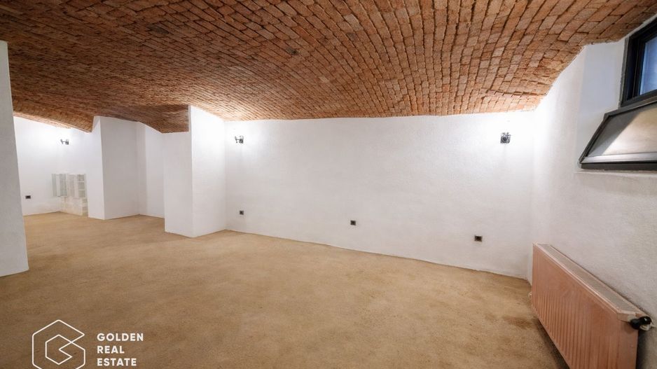 Spațiu office 80 mp, demisol, clădire istorică - Poză 2