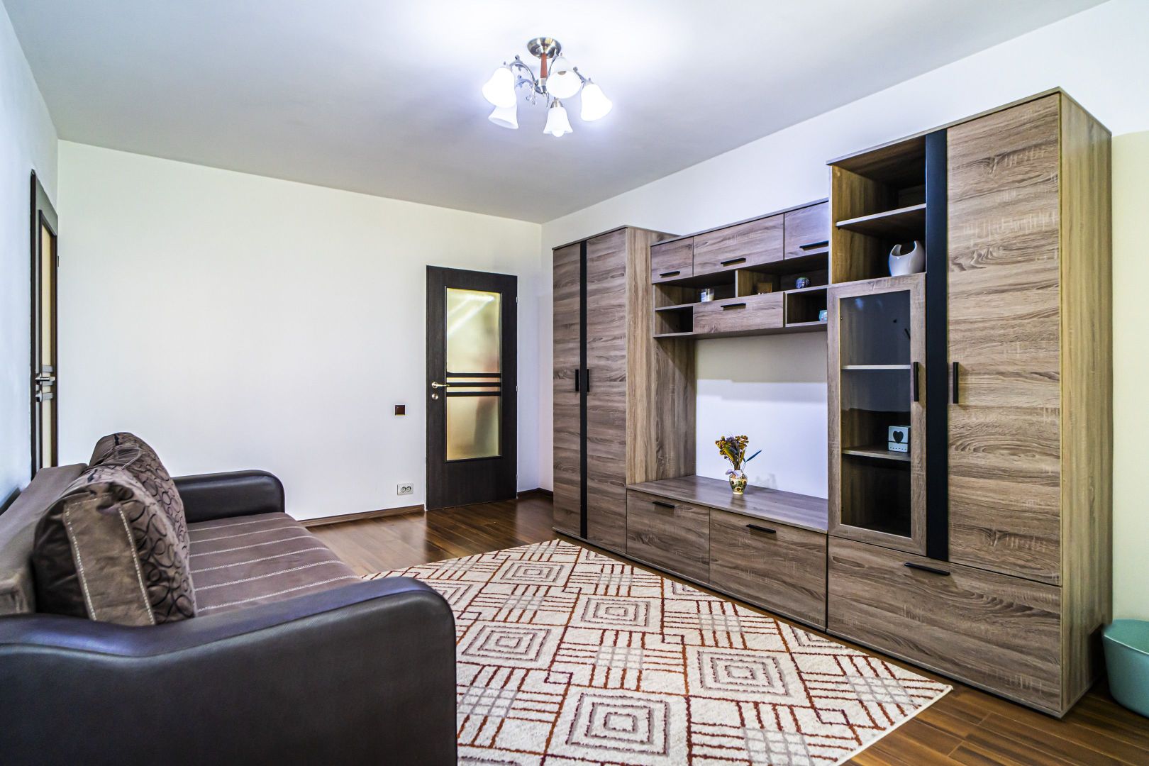 2 camere, etaj 4, 54 mp, Lujerului, mobilat-utilat, loc de parcare inclus - Poză 1
