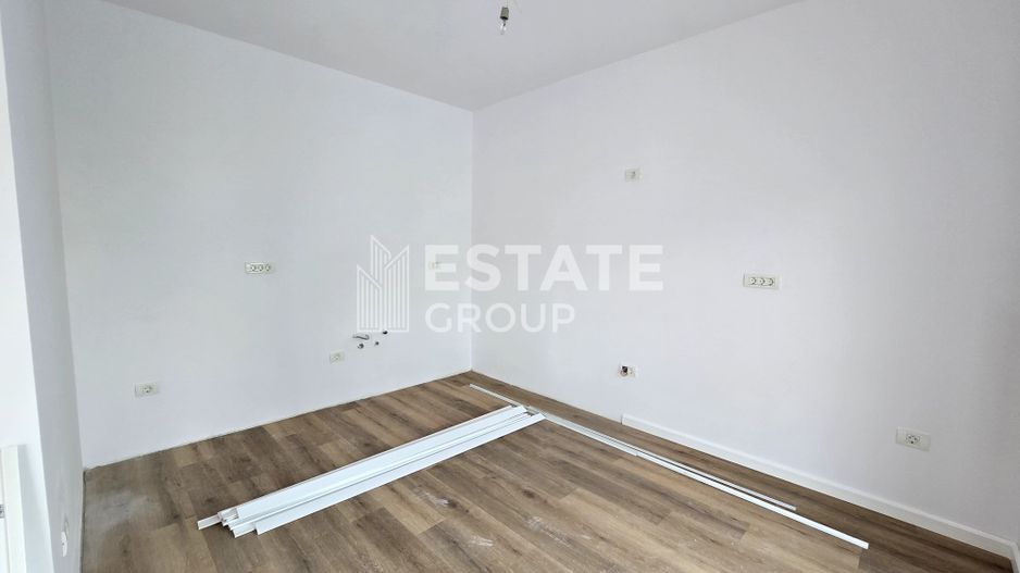 Duplex cu 5 camere despartit prin camera tehnica in Dumbravita - Poză 13