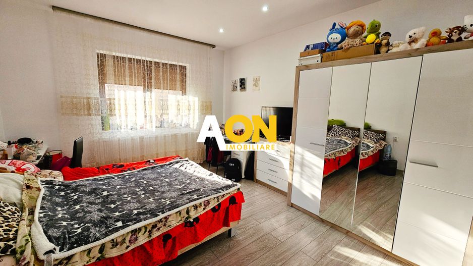 Casă 4 camere, renovată, mobilată, utilată, 410 mp teren, zona Centru - Poză 8