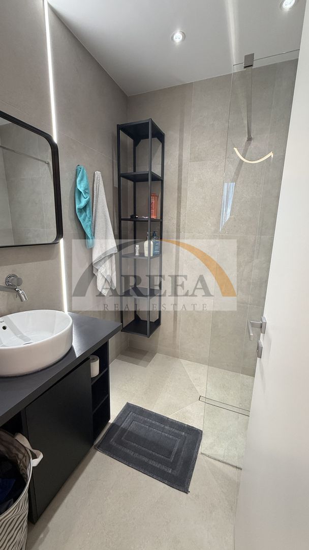 Vila 5 camere complex residential Tunari - Poză 14