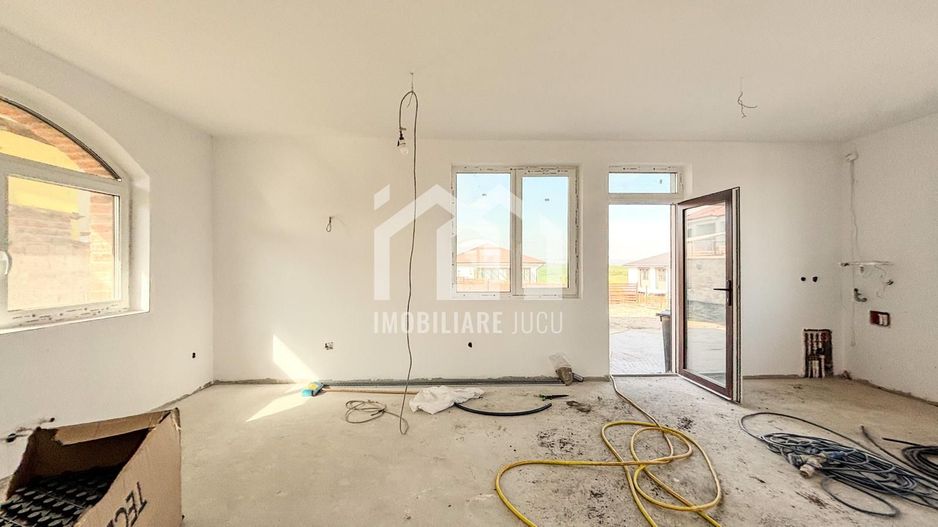 Casa Individuala 4 camere, 135mp, teren 450mp, Zona Linistita, Dezmir - Poză 8
