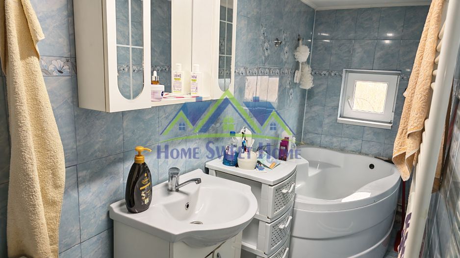 Casa de vanzare in Ghelari – liniste, natura si spatiu generos! Schimb - Poză 8