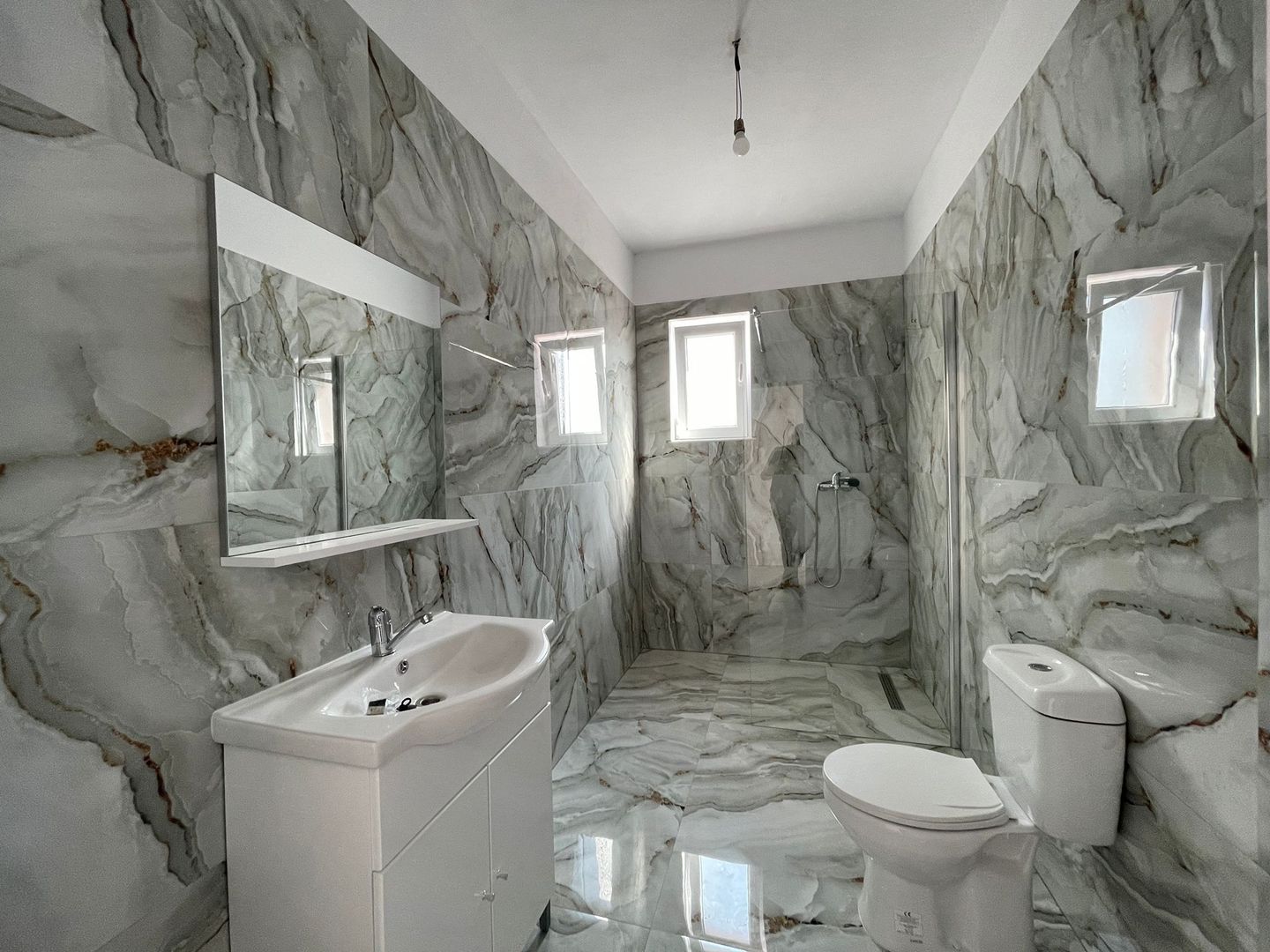 Duplex 4 dormitoare-2 Bai-129 Mp- Super Pret-Pozitie Excelenta-Ghiroda - Poză 9