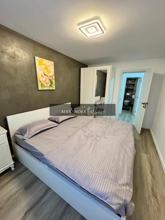 Apartament in vila l decomandat l la cheie l parcare l Cometei - Poză 6