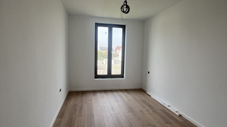Vila 4 camere Dumbravita - Poză 9