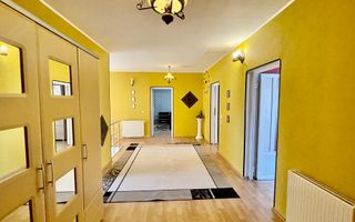 Casa deosebita cu 7 camere si piscina exterioara in cartierul Zorilor - Poză 18