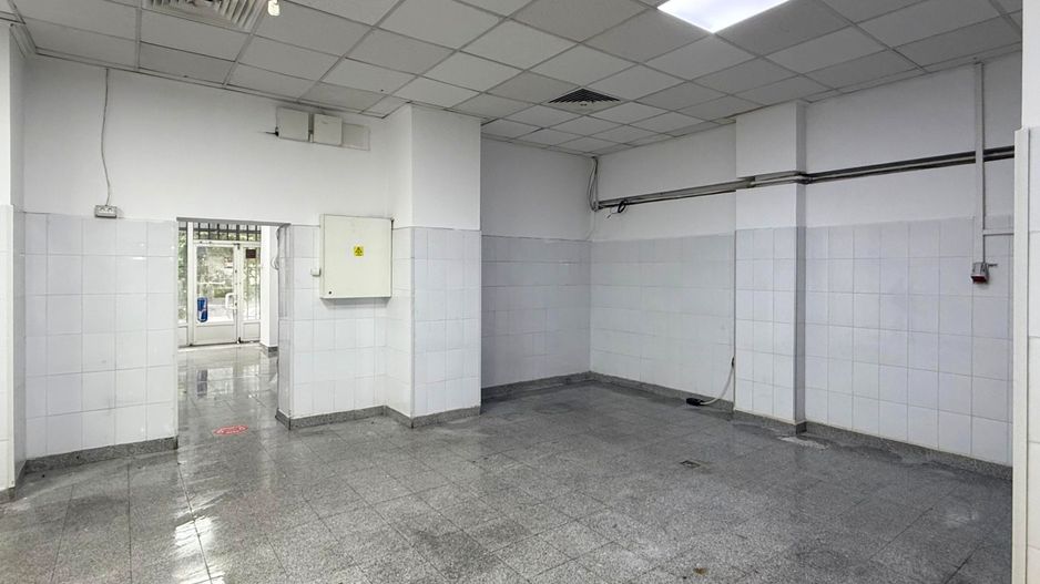 Spațiu comercial de vanzare 146 mp utili vitrină stradală zona Tineretului - Poză 4