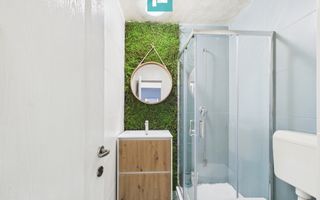 Vand apartament cu 4 camera in Confecții. - Poză 10