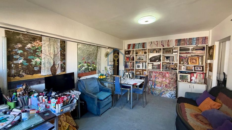 Apartament cu 3 camere de vânzare + garaj - Poză 1