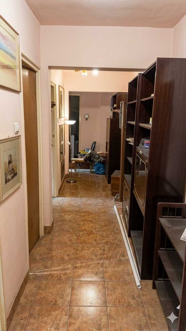 3 Camere Decomandat | 2 Băi | 3 Debarale | Petre Ispirescu | Etaj 1 - Poză 1