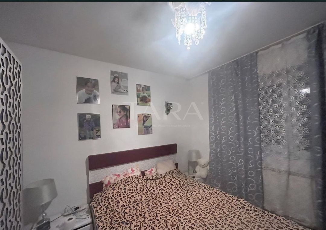 Apartament cu 2 camere decomandate, 50 mp, balcon. - Poză 4