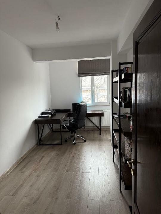 Apartament 4 camere Mitropolie, 2010, parcare inclusa - Poză 2