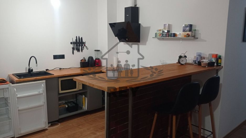 Apartament modern cu 3 camere de vanzare zona Turnisor - Poză 1