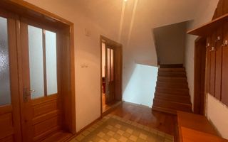 Casa S+P+2E - (posibilitate apartamentare) zona central - Poză 13