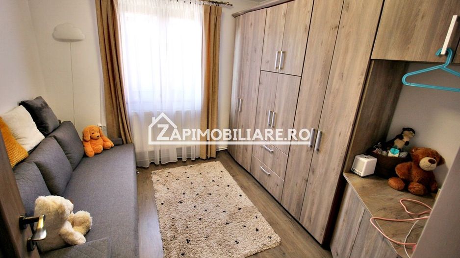 Casa 6 camere, 150mp.utili,527mp teren, zona semicentral - Poză 7
