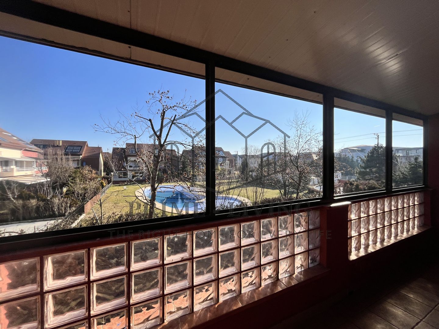 VILA CU 7 CAMERE IN COMPLEX REZIDENTIAL IN IANCU NICOLAE - Poză 6