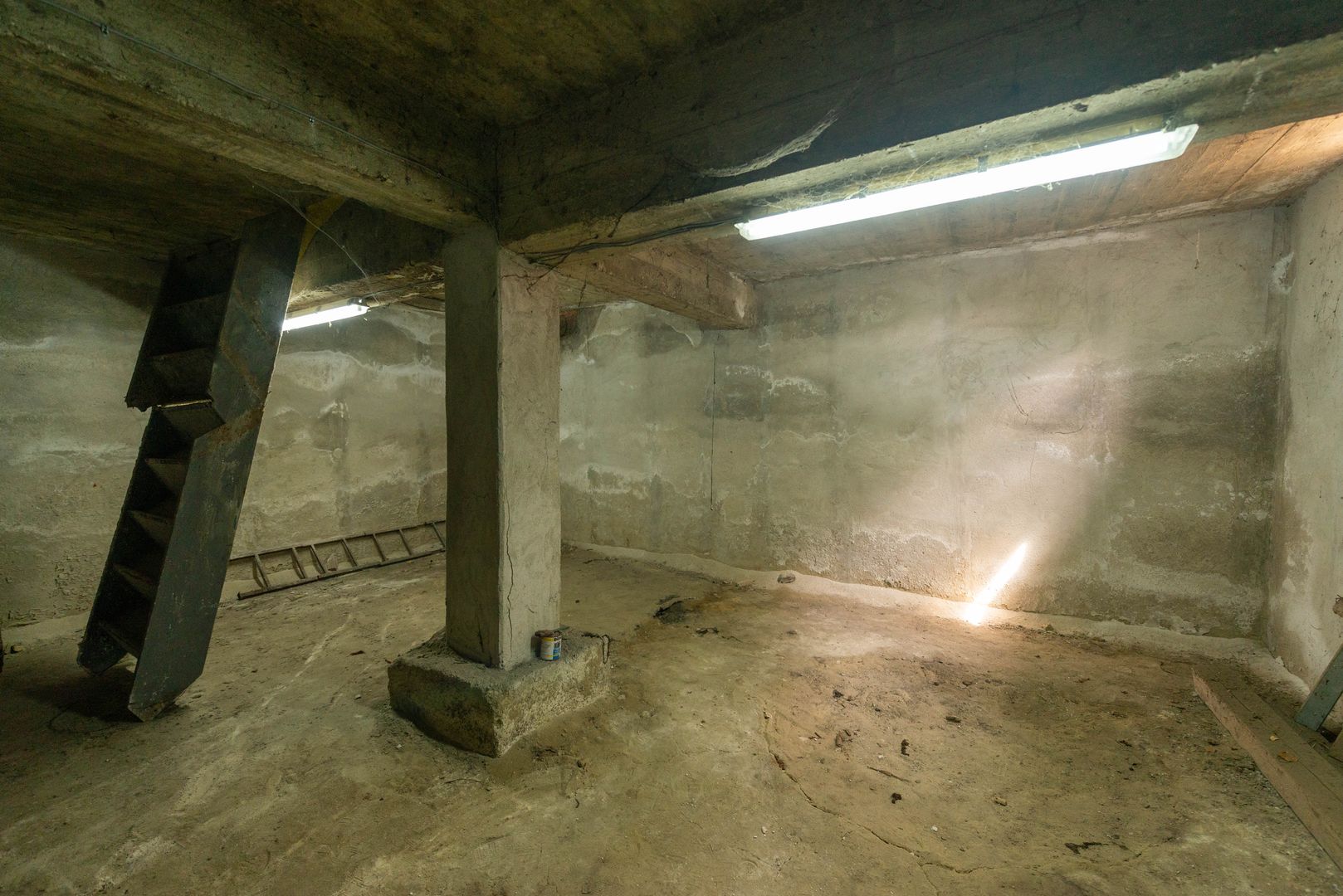 Vila deosebita cu teren 1050 mp de vanzare Metrou Republica Sector 3 - Poză 20