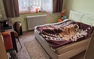 Apartament 3 camere I Decomandat I Zona Vasile Aaron - Poză 4