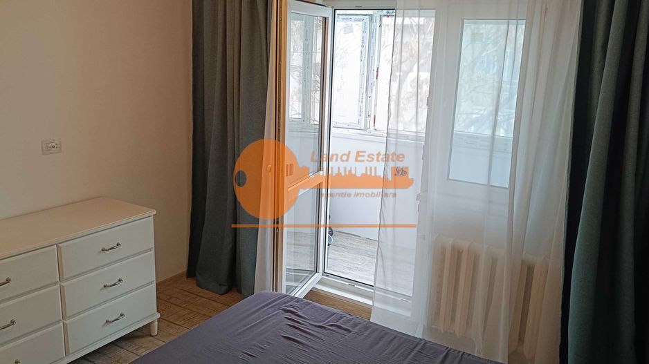 3 camere Gorjului ( bloc reabilitat ) - Poză 8