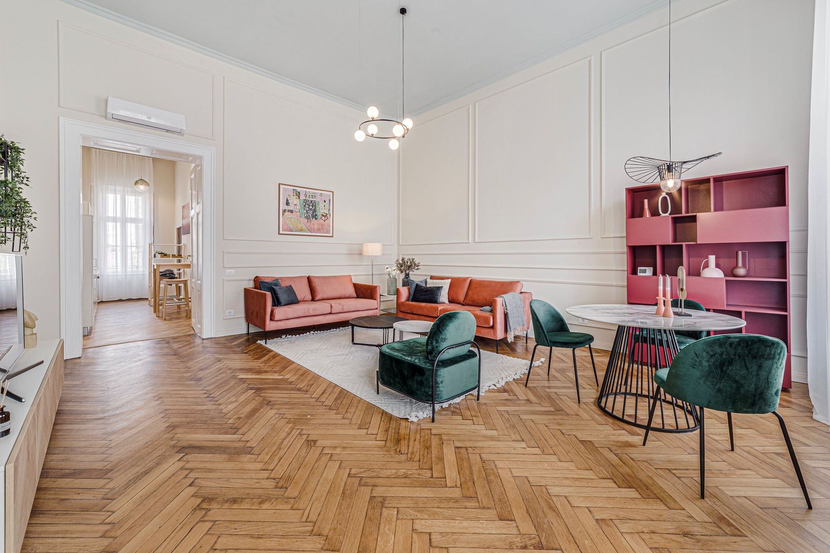 Apartament renovat in zona istorica - Poză 2
