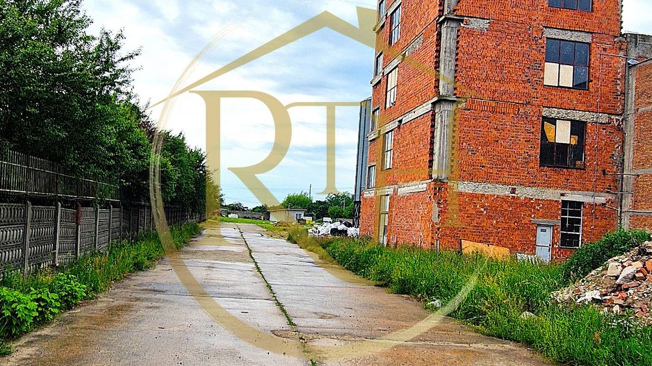 Cladiri si teren de închiriat zona industriala pentru orice tip de activitate. - Poză 14