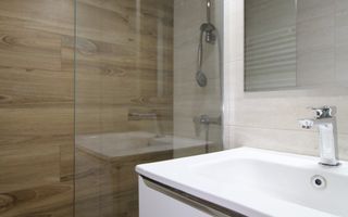 Zona Olimpia, 4 camere + 2 bai, centrala proprie. - Poză 21