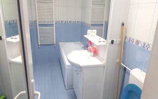 Apartament cu doua camere, decomandat - Bd. Unirii, scoala nr. 10 - Poză 7