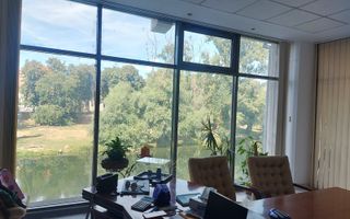 Spatiu comercial ultracentral ideal pentru birouri - Poză 2