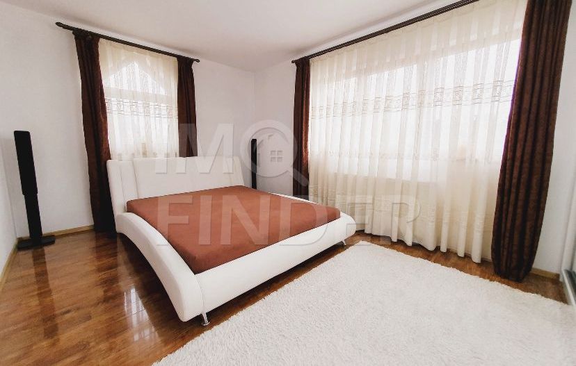 Vanzare 3 camere Zorilor, imobil nou, mobilat si utilat, parcare - Poză 1