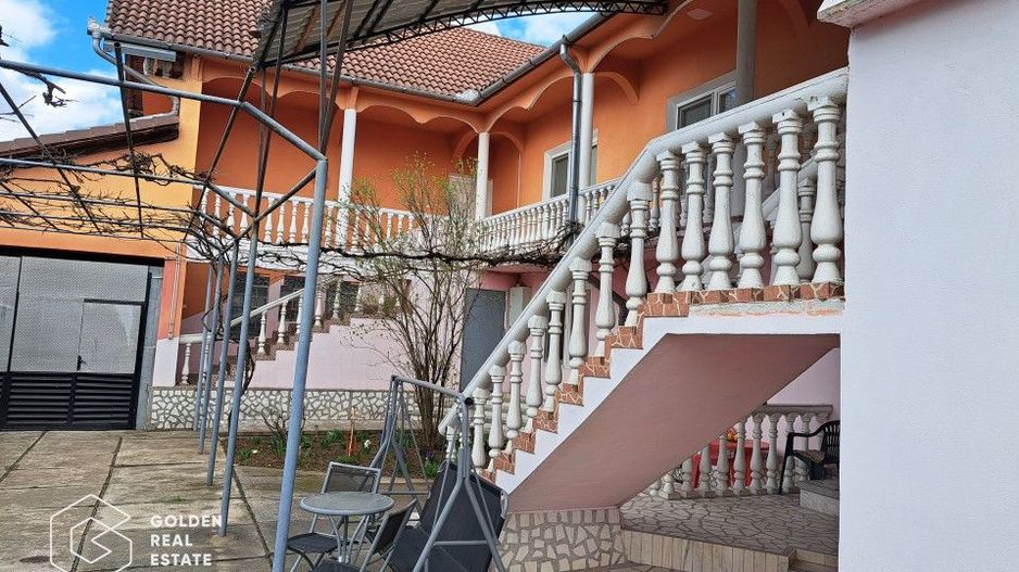Casa mare cu 2 spatii comerciale, in Faget - Poză 19
