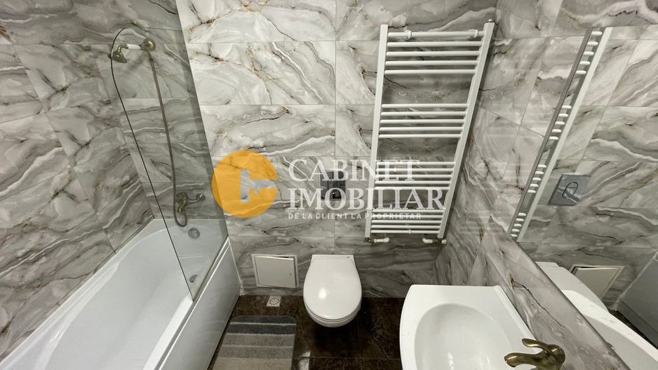 APARTAMENT 2 CAMERE DECOMANDAT - GARA  (RENOVAT) - Poză 2