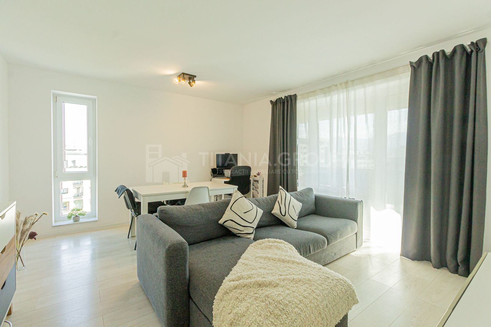 Kasper Coresi, Apartament 3 camere decomandat, 2 bai, parcare+boxa - Poză 14