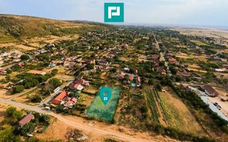 Teren intravilan 1833 mp în Cuvin - Poză 1