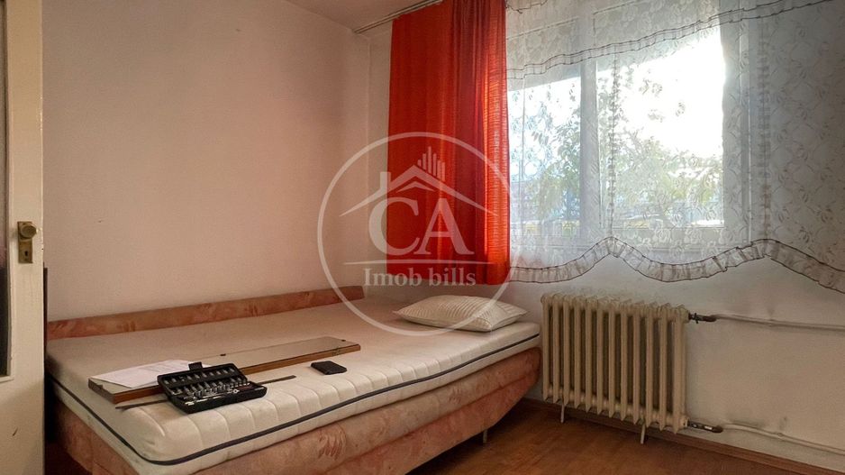Apartament de vânzare cu 3 camere în zona Nufarul, Oradea - Poză 4