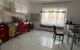 Casă spațioasă de vânzare în Ruși – pentru locuință sau investitie - Poză 6