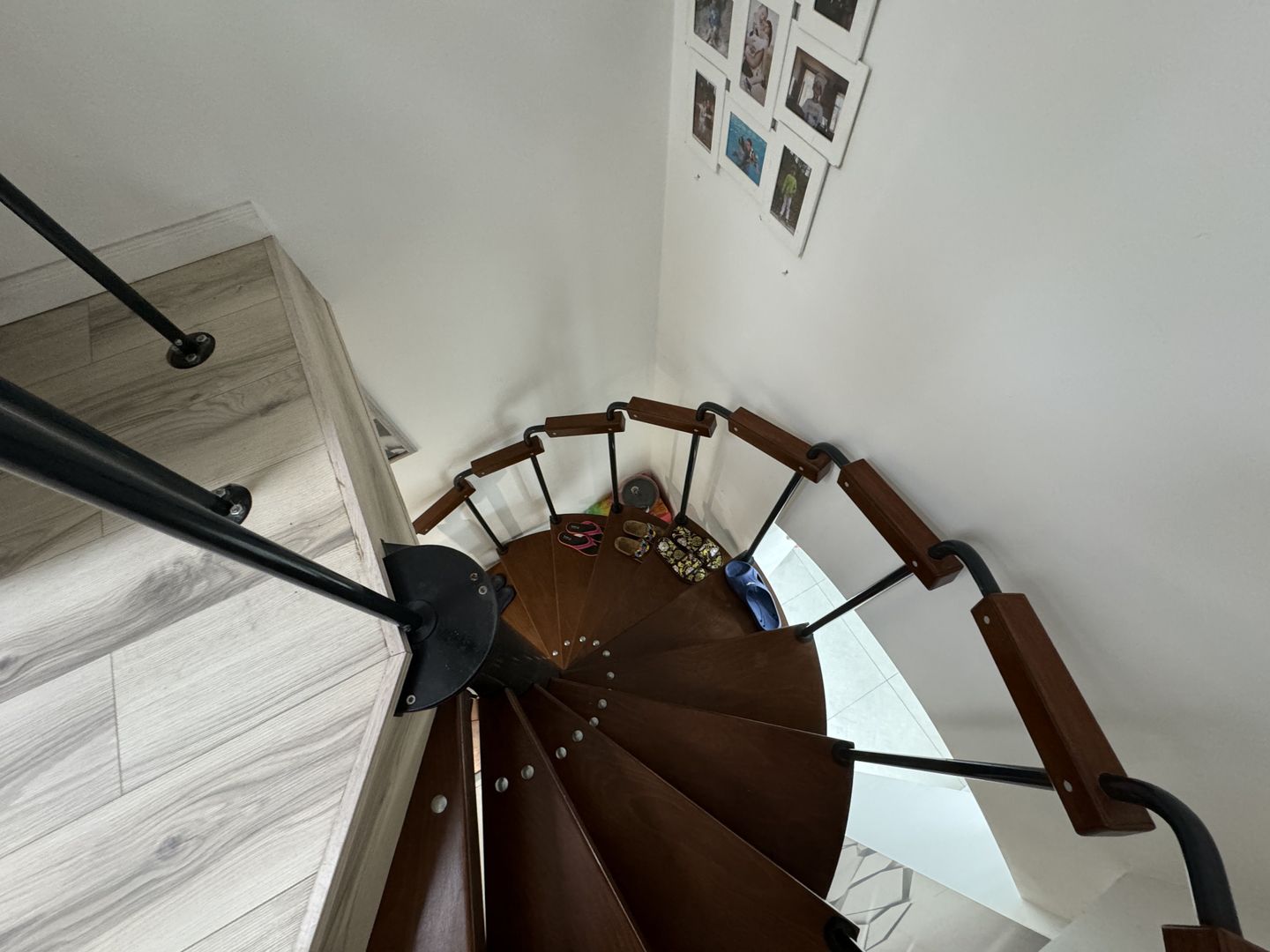 Casa pe aleea pietonala, vis-a-vis de Ceasul Electric - Poză 8